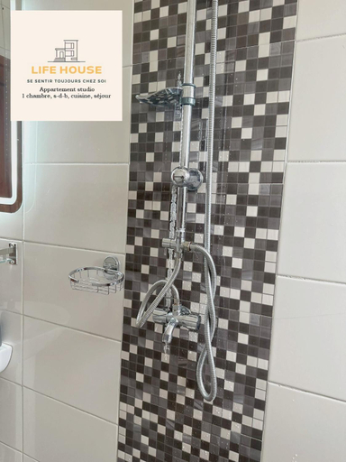 Bathroom 2, Residence Life House Makepe bm, Wouri