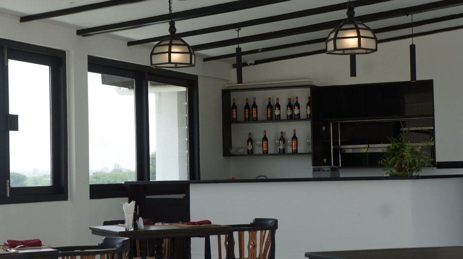 Dining 2, Queen Thanbula Hotel Bagan, Myingyan