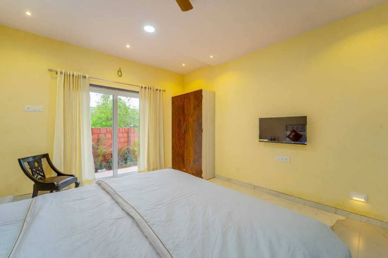 Room 5, Breeze Mount Villa, Satara