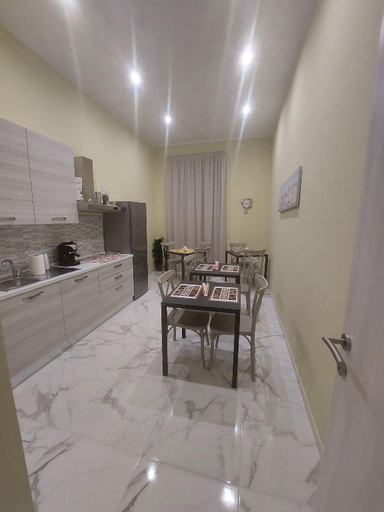 Food & Drinks, B&B Dint 'o core e Napule, Napoli