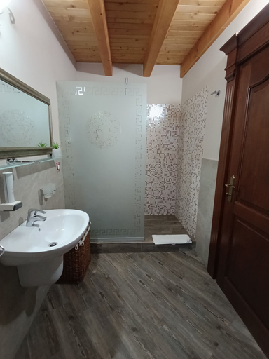 Bathroom 2, Villa Diva, Budureasa