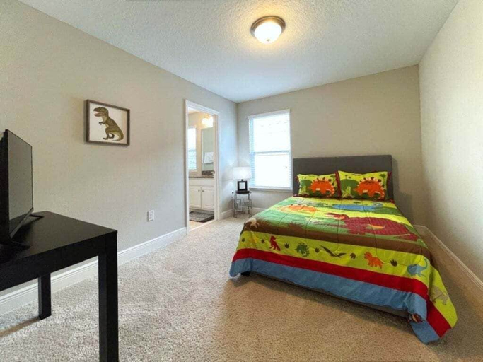 Room 2, Crisp & Pristine Pool & Spa & Game Room Home! 5 Bedroom Home, Polk