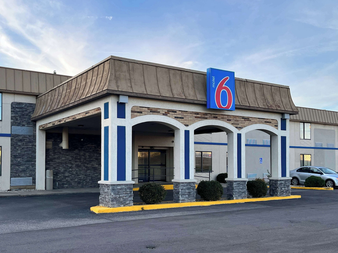 Exterior & Views, Studio 6 Suites Springfield, OH, Clark