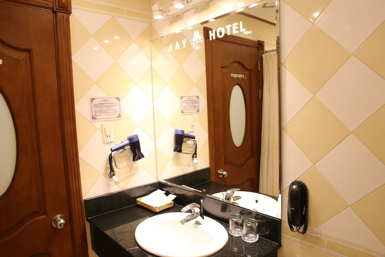 Bathroom, May Hotel, District 1