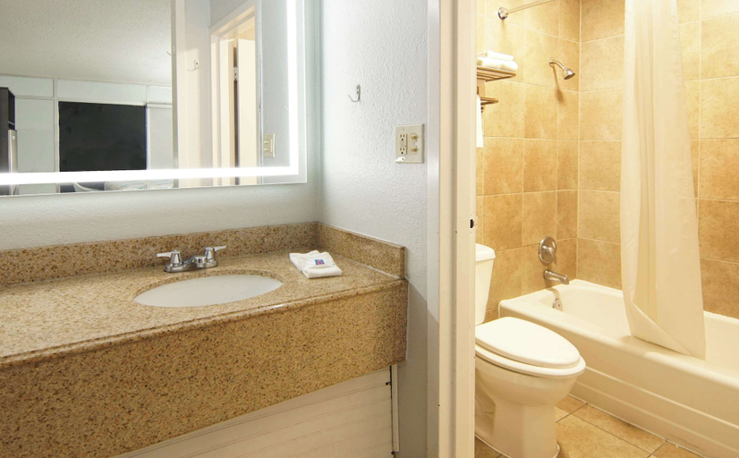 Bathroom 3, Studio 6 Mesquite, Tx – Town East, Dallas