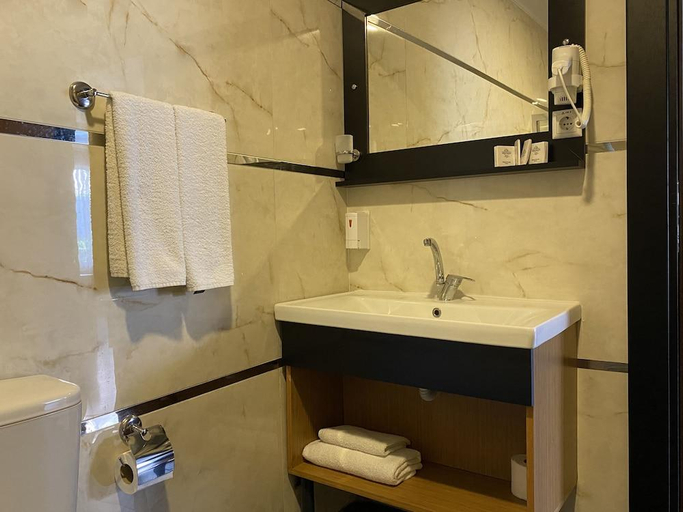 Bathroom 3, GRAND RİMEDYA HOTEL MUDANYA, Mudanya