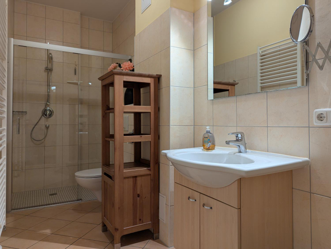 Bathroom, Dunenschloss, Rostock