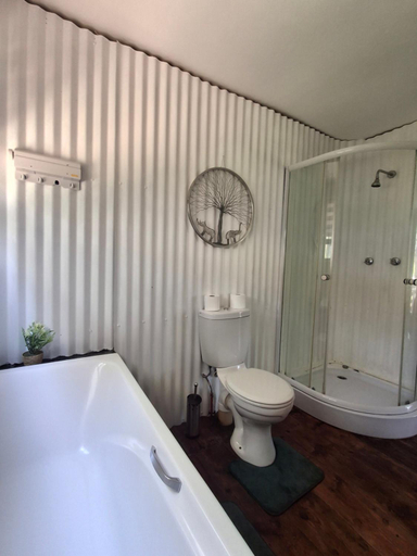 Bathroom 4, 11 Mountain Stream Hot Tub Self Catering, City of Cape Town