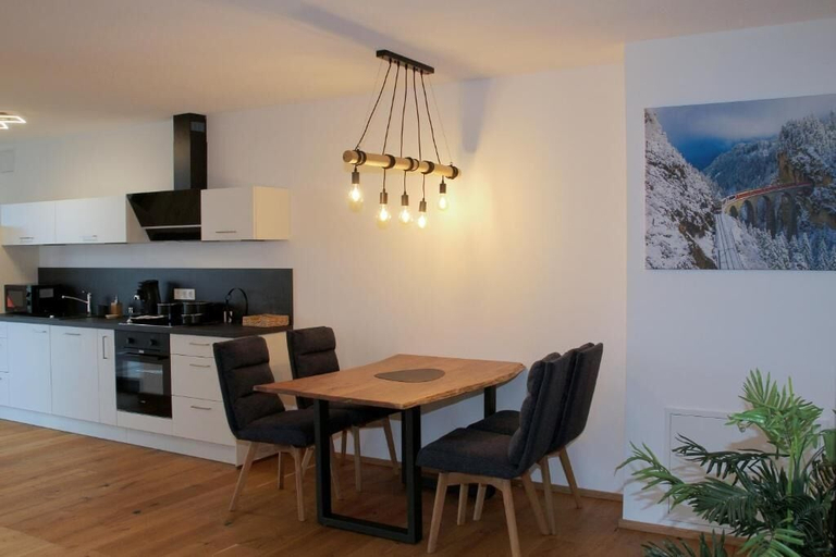 Others 4, Eichen-Chalet, Bregenz