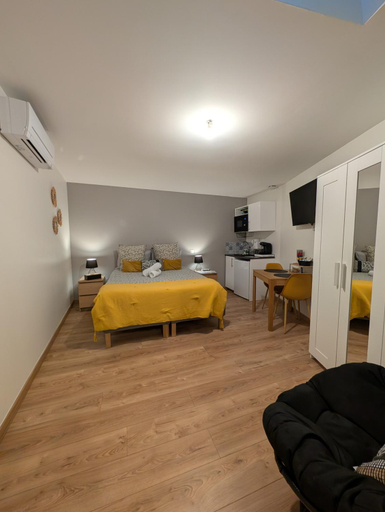 Bedroom 2, Maison De La Tour, Gironde
