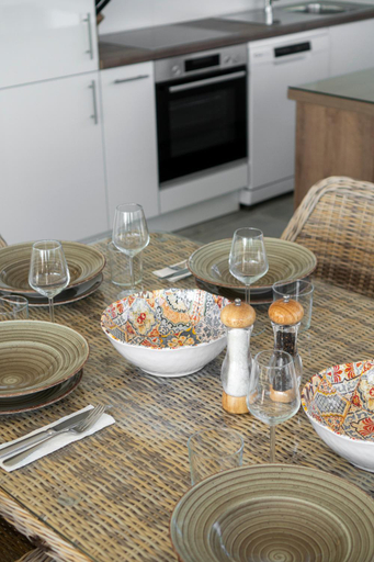 Others 2, Private Apartment HerMes arT on the Karst Shared Pool & Parking, Sežana