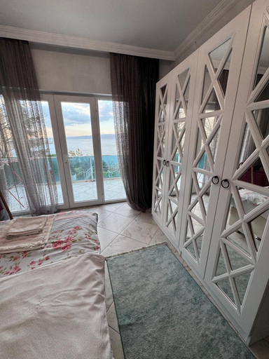 Bedroom 2, WHITE ROSE VILLA Jakuzili ve Isıtma Havuzlu, Sapanca