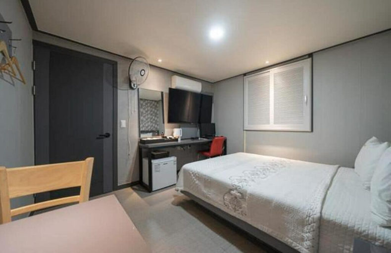 Bedroom 5, Alps motel, Gyeyang