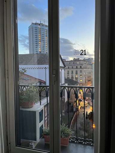 Room 2, Parthenope b&b, Napoli