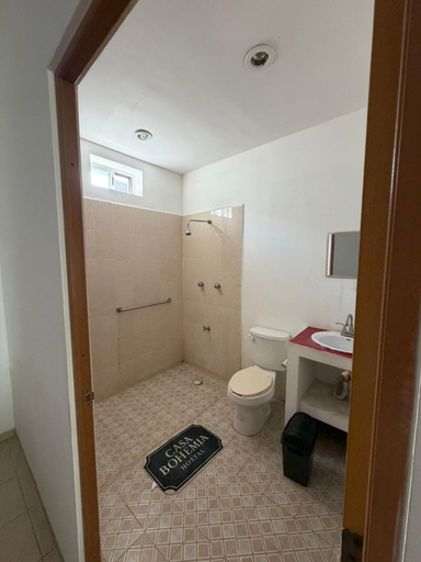 Bathroom 2, Hostal Casa Bohemia, Mérida