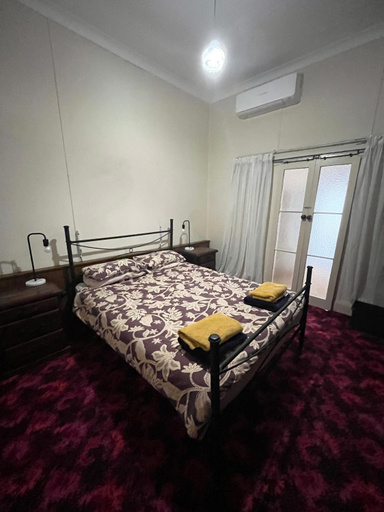 Bedroom 2, Stay @ Ray's, Bland