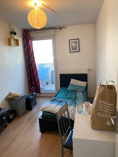 Others 5, Super chambre avec bureau, Essonne