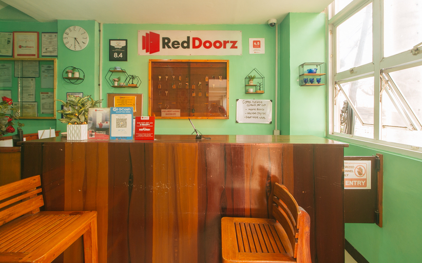 Others 4, RedDoorz near EDSA Camp Crame, Quezon City