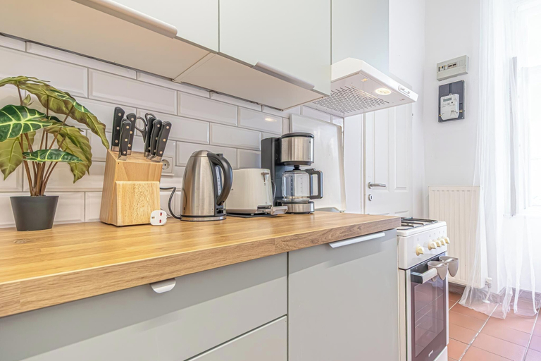 Private kitchen 3, Modern 1BR With 1LR Long Stay in Vienna, Wien