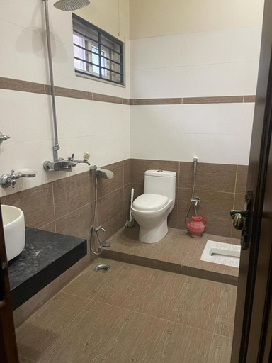 Bathroom 3, Warraich villa gt raod gujrat entire, Gujranwala