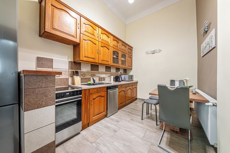 Private kitchen, Krisztina Residence –Cozy Family Gem By Castle, Budapesti