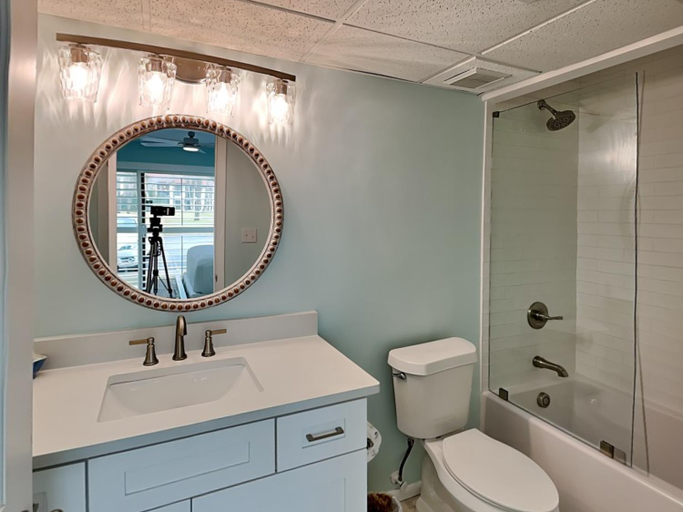 Bathroom, Edgewater Villa 2504 su-9112EDGEE62504EW-339, Bay
