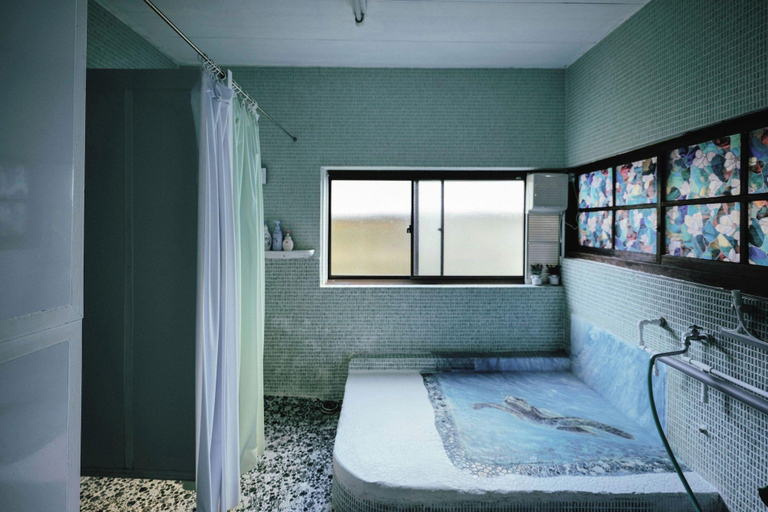 Bedroom 2, Dormitory Sandanya Guesthouse, Shirahama
