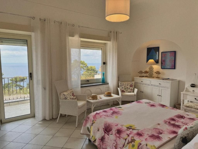 Bedroom 3, Villa Azul, Napoli