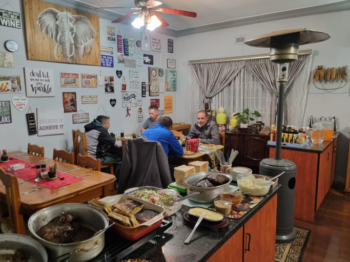 Food & Drinks 5, African Elephant Guesthouse, Ekurhuleni