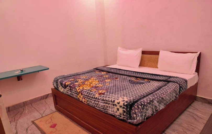 Room 2, Hotel Ramkesarrai Near Shri Ram Janmabhoomi Temple, Ayodhya, Faizabad