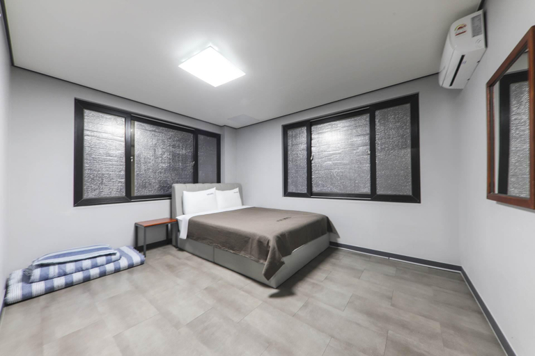 Bedroom 4, Tongyeong Mu, Tongyeong