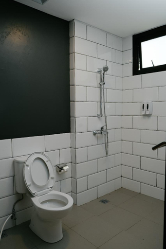 Bathroom 5, HAU BATU KARAS, Pangandaran