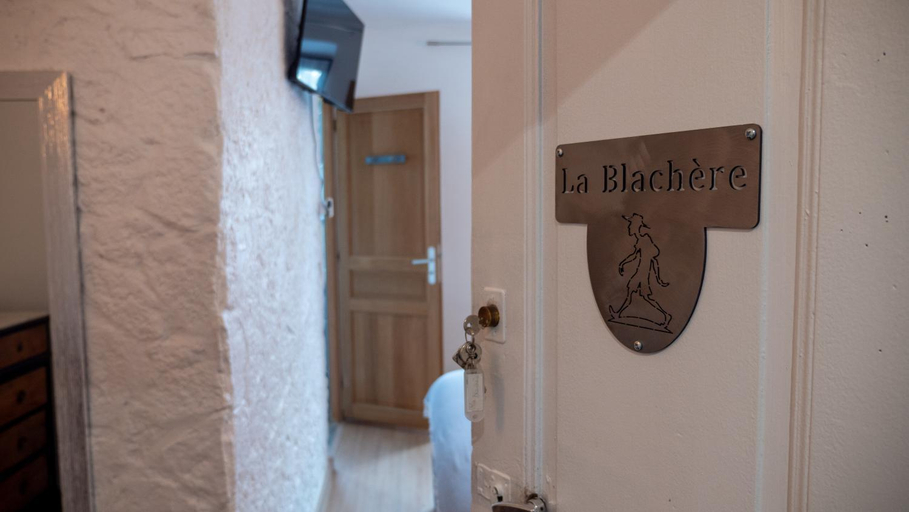 Bathroom 2, La Maison des Hotes, Alpes-de-Haute-Provence