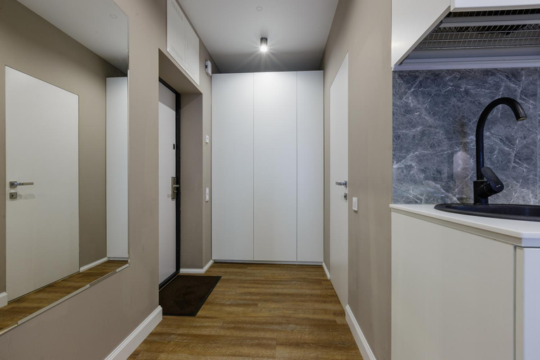 Entrance 5, Victory Apartment by Apgrade, Shevchenkivs'kyi
