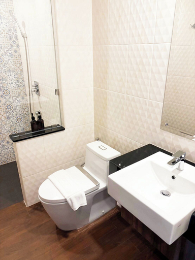 Bathroom 5, Patra Phrasing Boutique Hotel, Muang Chiang Mai