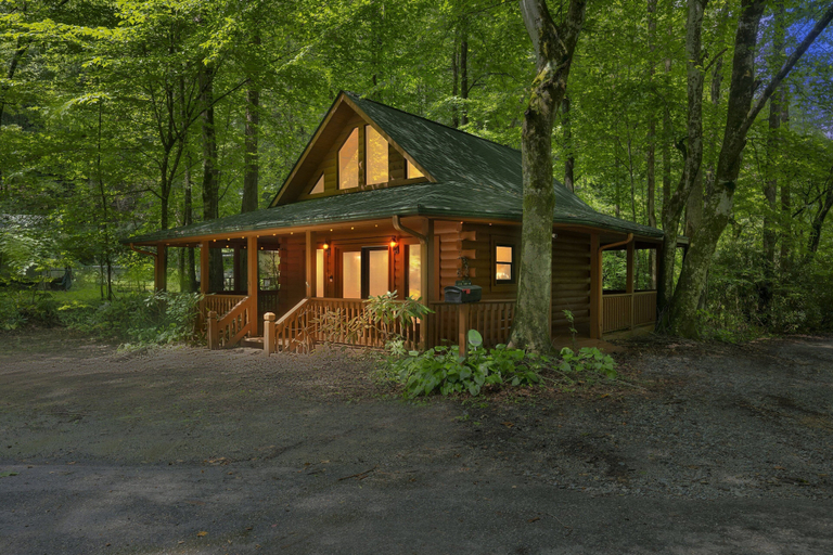 Exterior 3, Cozy Creekside Cabin With Wraparound Porch 1 Bedroom Home, Cherokee