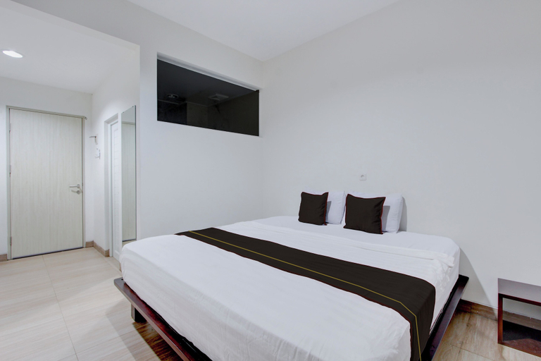 Room 5, Townhouse Oak near The Park Mall Solo, Sukoharjo