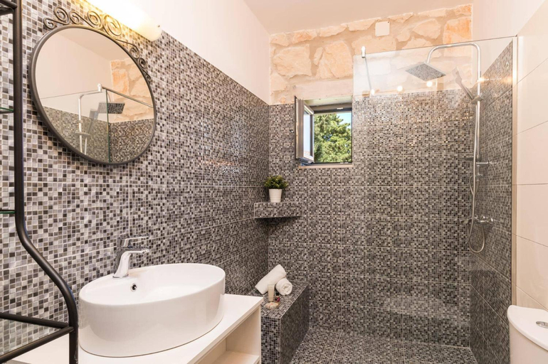 Bathroom 3, Villa Ionio Zafeiris by Villa Plus, Ionian Islands