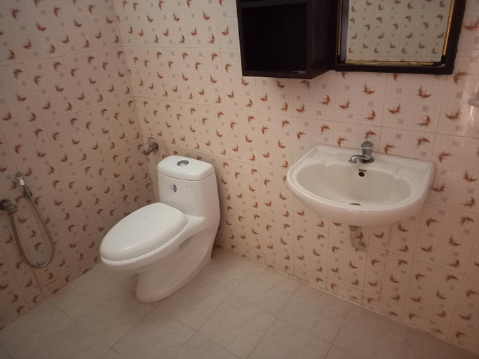 Bathroom 3, East West Beach Resorts , Thiruvananthapuram