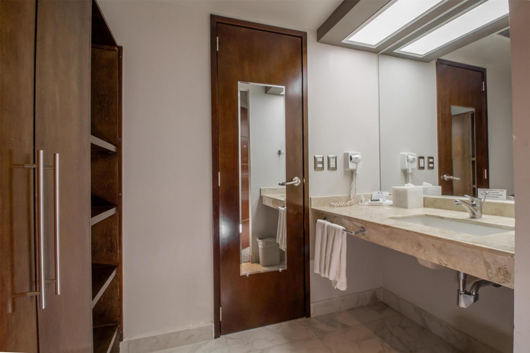 Bathroom 5, Best Western Plus Santa Cecilia Pachuca, Pachuca de Soto
