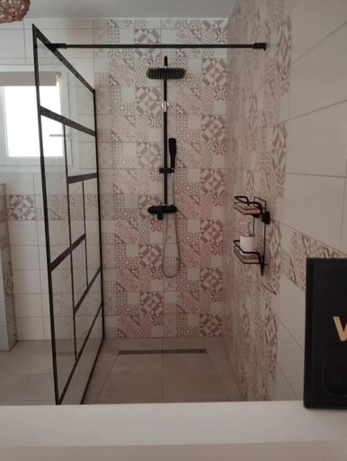 Bathroom 4, Le Mas Victoria - Chambres d'hotes avec table d'hotes-Parking prive ferme, Aude