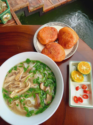 Food & Drinks 4, An homestay - stay with local family, Cát Hải