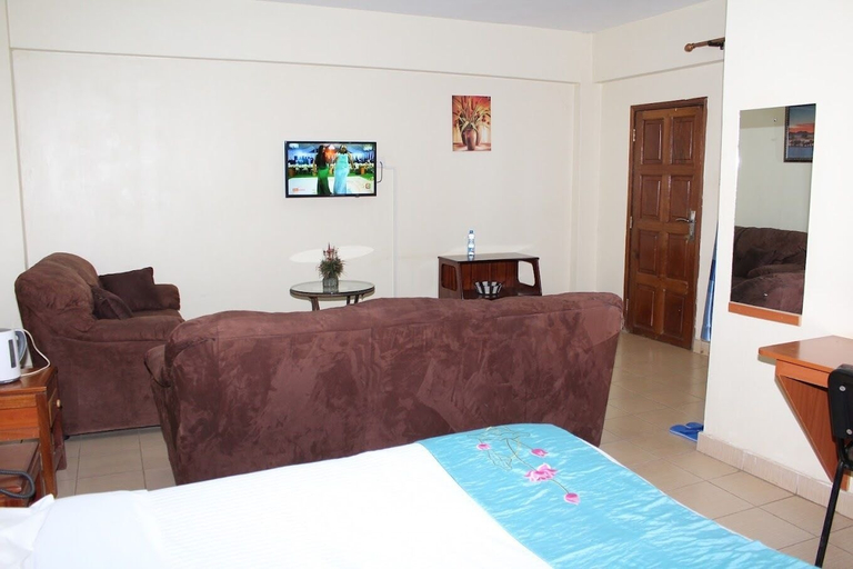 Bedroom 4, Meru Paramount Hotel, North Imenti