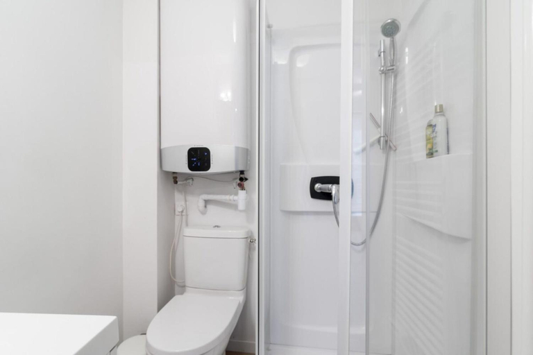 Bathroom 3, Lille Hypercentre / Gares - Superbe studio equipe, Nord