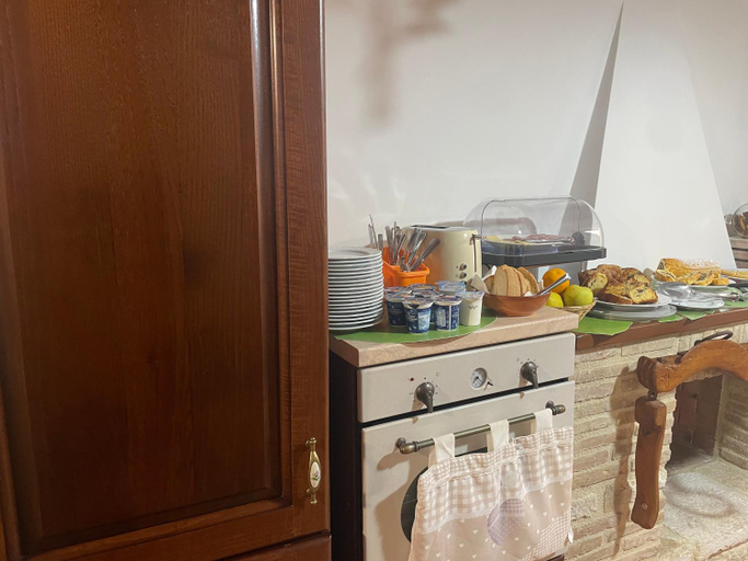 Food & Drinks 5, B&B I Giardini, Macerata