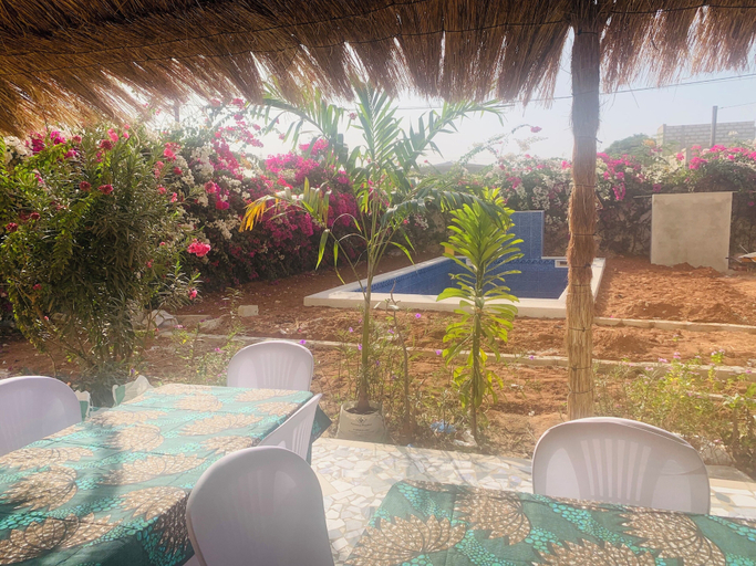 Outdoor dining 2, Hôtel ESCALE, Mbour