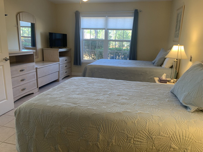 Room 5, Relax, Beach, Golf, Shop, Repeat 2 Bedroom Resort, Brunswick