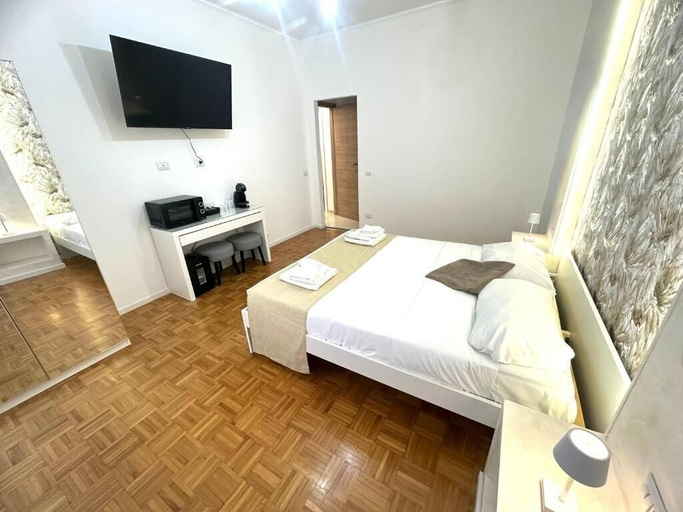 Bedroom 5, Gregory Lem collection, Rome
