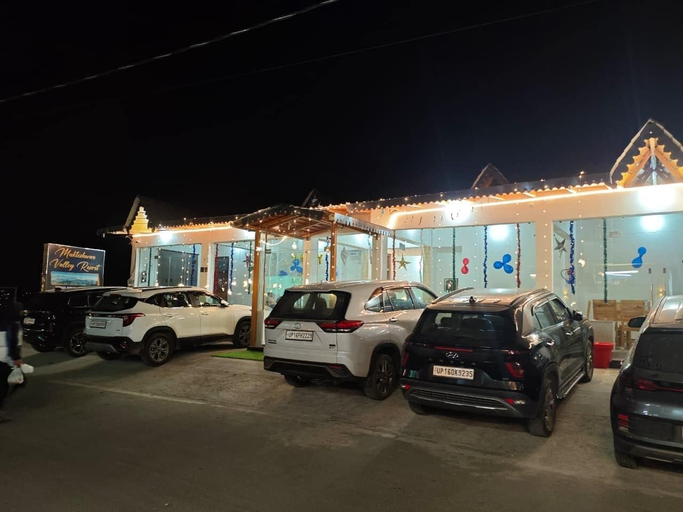 Property grounds, Mukteshwar Valley Resort, Nainital