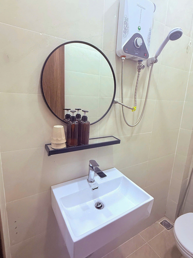 Bathroom 3, Sonder Hau Giang Hotel, Tân Bình